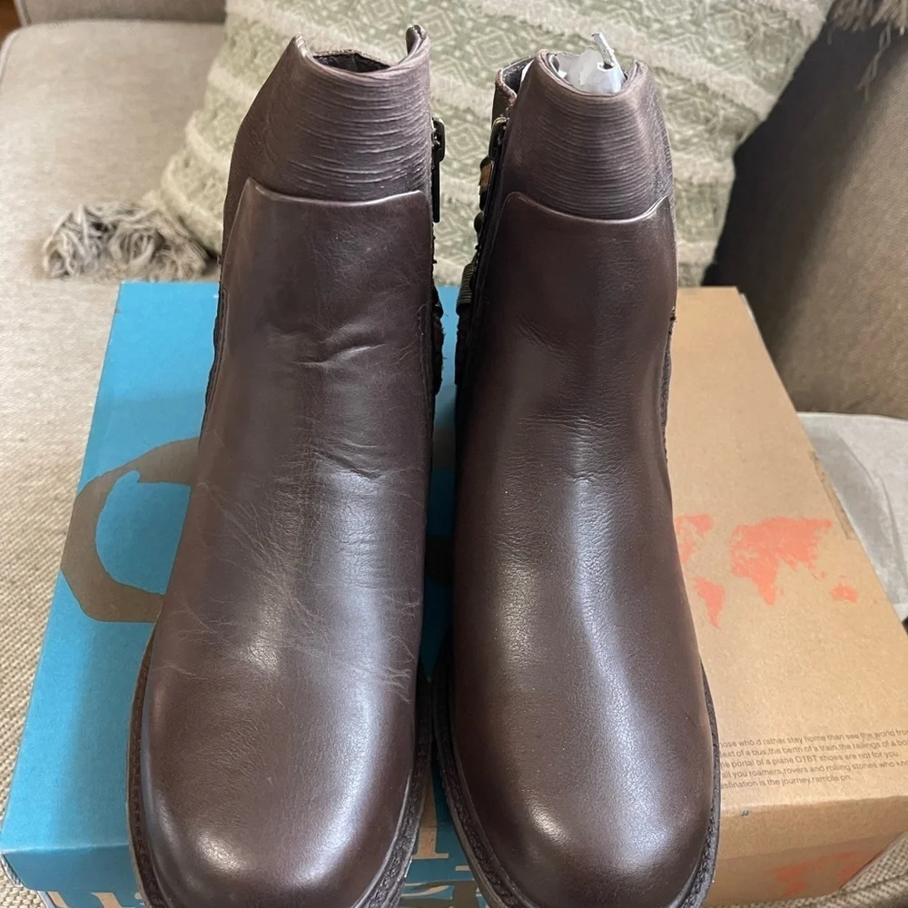 BIG SALE!! New OTBT Brown leather boots sz 6.5 $160